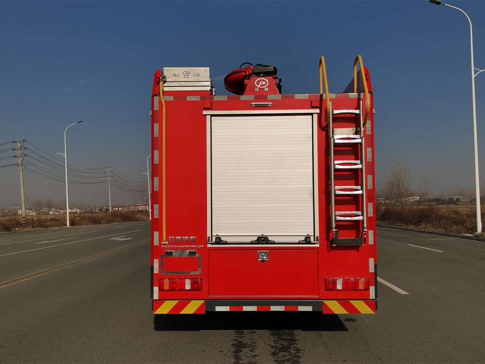 豪沃前四后八泡沫消防車(chē)(18噸)圖片
